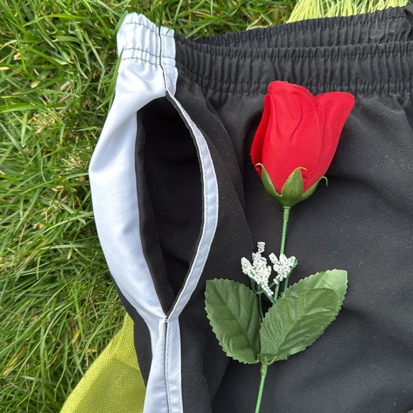 ✔️ NIKE; Black Work Out; Hang Out Pants w/White Side Stripes in Misses Size Lg!! - Picture 10 of 11